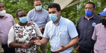 Wellington Arnaud anuncia construcción de acueducto en Miches