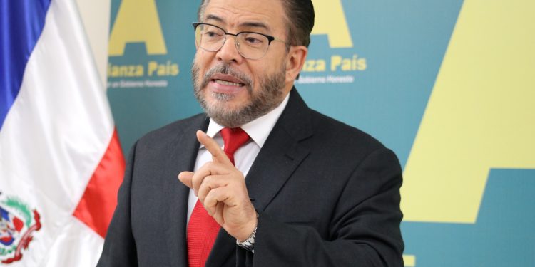 Moreno dice Abinader tenía otras opciones antes que endeudar más al país