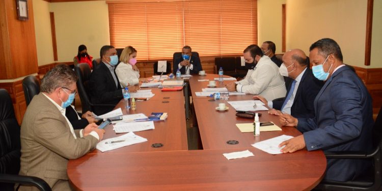 Senadores acuerdan invitar al ministro de Medio Ambiente para tratar Resolución que solicita intervención cuencas de los ríos que abastecen la Presa de Monción