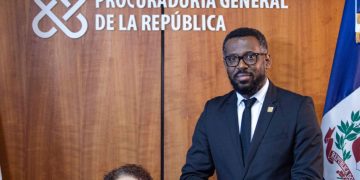 El Ministerio Público de República Dominicana inició una serie de arrestos por corrupción administrativa de ex-funcionarios, proveedores privilegiados y testaferros