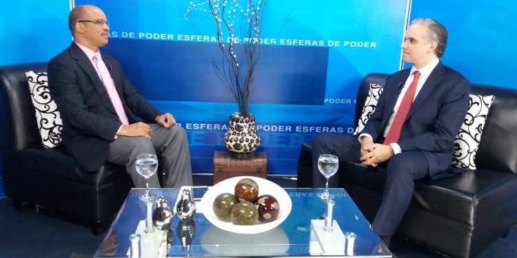 El ministro de Trabajo, licenciado Luis Miguel De Camps, afirmó que la economía registra una reactivación, se ha reinsertado más del 50% de los trabajadores suspendidos en Fase I, en su gran mayoría han vuelto los de Fase II y casi la totalidad de las zonas francas del país ya están operando normalmente.