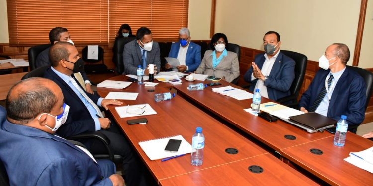 Senadores se reúnen con representantes del Ministerio de Economía y el Consejo de Coordinación Zona Especial de Desarrollo Fronterizo