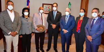 El Senado de la República y SeNaSa firman un convenio de colaboración