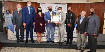 Senado de la República reconoce labor y trayectoria de la Federación Dominicana de Comerciantes en su 46 aniversario.