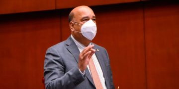 Senador Bauta Rojas acusa al jefe del ERD de tratar de destruir modelo carcelario de Salcedo