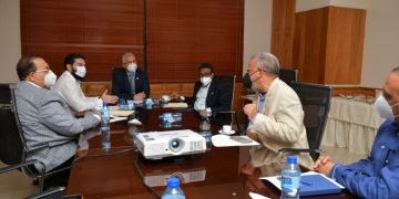 La Comisión de Asuntos Agropecuarios del Senado y productores bananeros discute Proyecto de Ley que crea el Instituto del Banano.