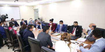 Comisión de Energía CD trata tema sobre impacto de explotación de hidrocarburos en RD.