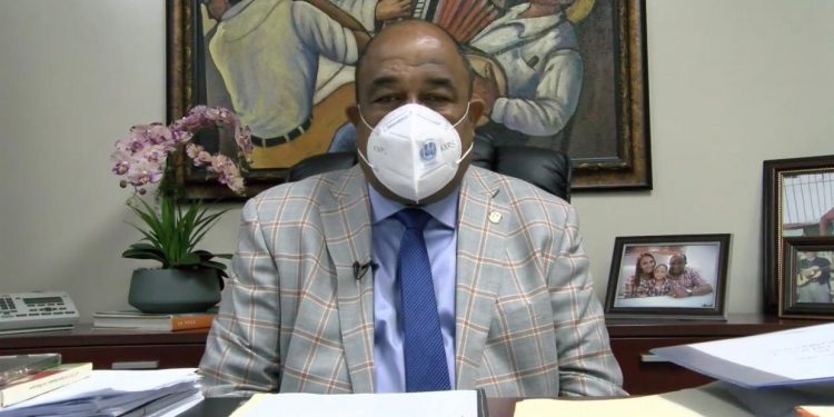 Senador Ramón Pimentel somete iniciativa que busca declarar a Montecristi “Provincia Ecoturística”.