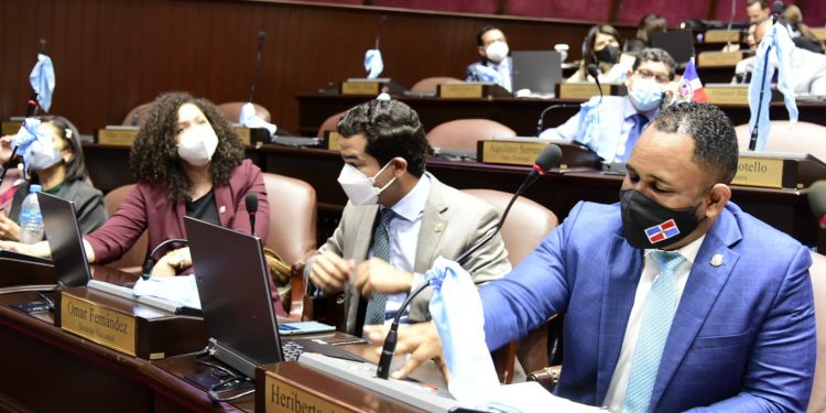 Diputados avanzan en los debates del Código Penal de la República Dominicana.