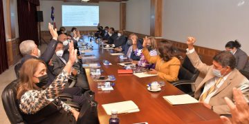 Comisión Bicameral analiza proyecto de Ley Orgánica de la Cámara de Cuentas.