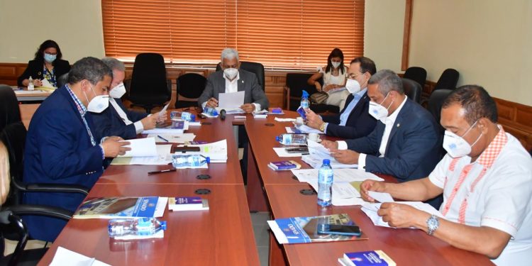 Comisión Especial para escoger al Defensor del Pueblo iniciará las entrevistas a los aspirantes este miércoles.