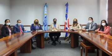 INDRHI, autoridades de Azua y PROSOLI buscan beneficiar a familias del Centro Poblado Monte Grande.