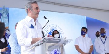 Presidente Abinader inaugura en Hato Mayor sistema de agua potable en beneficio de 6,500 comunitarios.