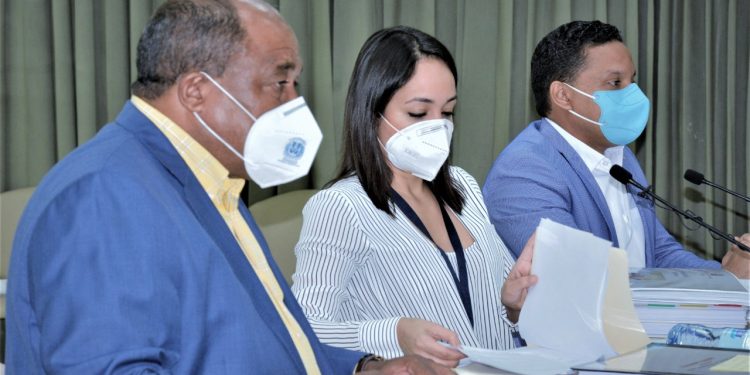 Comisión Bicameral escucha a ASONAHORES sobre Ley de Ordenamiento Territorial.