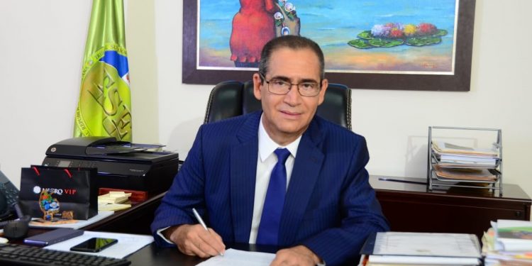 Juez Ramón Arístides Madera felicita al CNM por la buena selección de los nuevos integrantes de TSE