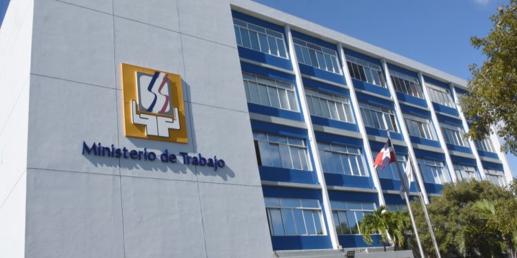 Ministerio de Trabajo invita a jornadas de empleos en Higüey y San Rafael del Yuma.