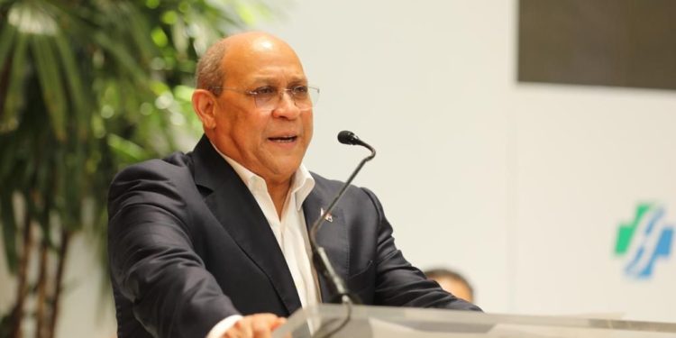 Secretario de Educación del PRM llama a la ADP a integrarse a la docencia presencial.