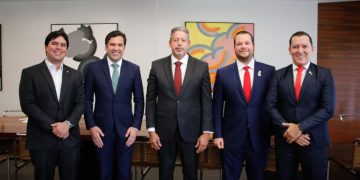 Presidente Cámara de Diputados de Brasil y líderes congresuales se reúnen con el Diputado Orlando Jorge Villegas