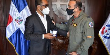 Defensa Civil estrecha relaciones con instituciones militares para capacitar a su personal