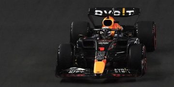 Verstappen supera a Leclerc y gana el GP de Arabia Saudita