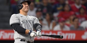 Anthony Rizzo pacta por 2 años con Yankees