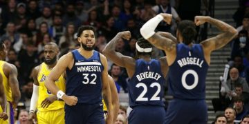 Towns anota 30 puntos y Wolves arrollan a Lakers, Curry se lesiona en paliza de Celtics sobre Warriors