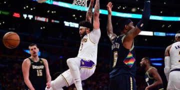 Lakers dependen de un milagro para meterse en el play-in, Spurs derrotan a los Portland