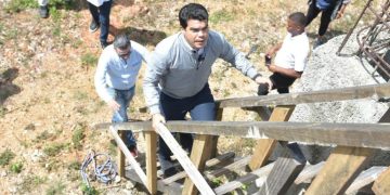 Avanzan trabajos de agua potable y saneamiento en Monte Plata