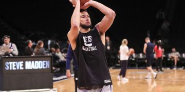 Simmons podría debutar en juego 4 de la primera ronda de playoffs