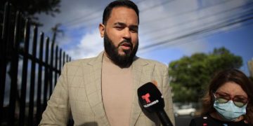 Pina tendrá que pagar cientos de miles de dólares a Don Omar por honorarios de abogados