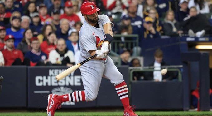 Pujols batea el segundo jonrón de la temporada y el 681 de por vida