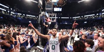 Celtics barren a Brooklyn Nets, Dallas se coloca a uno de eliminar a Utah, Toronto gana