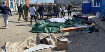 Decenas de muertos en un ataque de Rusia a una estación de tren en Ucrania