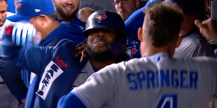 Vladimir Jr aplasta picheo de los Yankees, Ramírez sigue insoportable con el bate