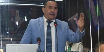 Diputado Carlos Ramírez somete proyecto para dar incentivos a los donantes de sangre a través del Idecoop