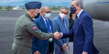 Presidente Abinader llega a Costa Rica; de inmediato realiza actividades agendadas