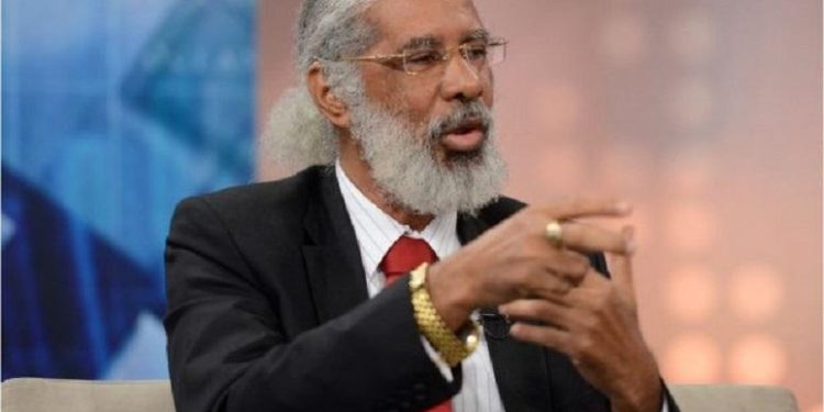 Juan Hubieres: “Hay complicidad con autoridades y autores de agresión a pasajeros y autobuses de Charles de Gaulle"