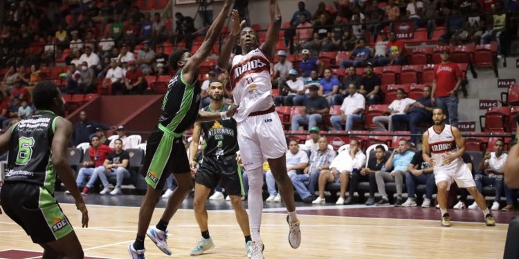 Indios ganan dramático partido a los Soles, Reales disponen de los Cañeros
