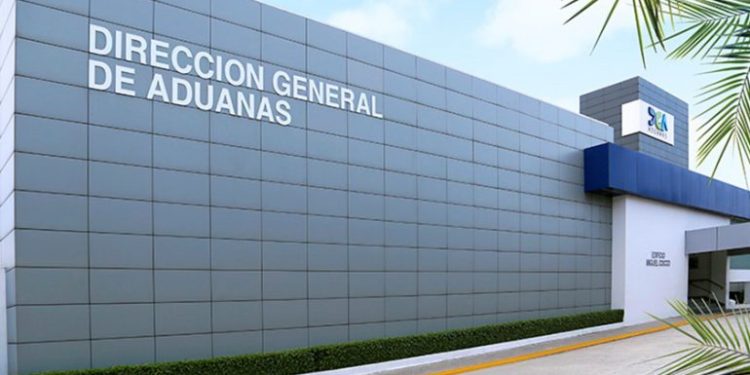 Aduanas ahorra RD$5.7 millones por uso eficientizado del gasto, asegura Sanz Lovatón