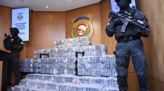 Incautan 400 paquetes de cocaína en costas de Peravia