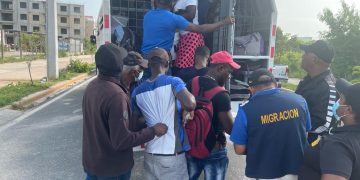 Migración detiene 385 indocumentados haitianos en Ciudad Juan Bosch