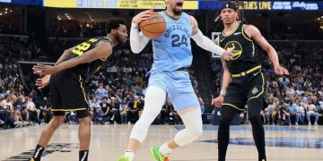 Memphis tritura a Golden State, Bucks remontan y dan duro golpe a Celtics