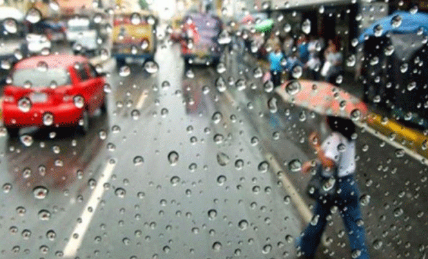 Onda tropical y vaguada provocan aguaceros y tronadas en algunas localidades