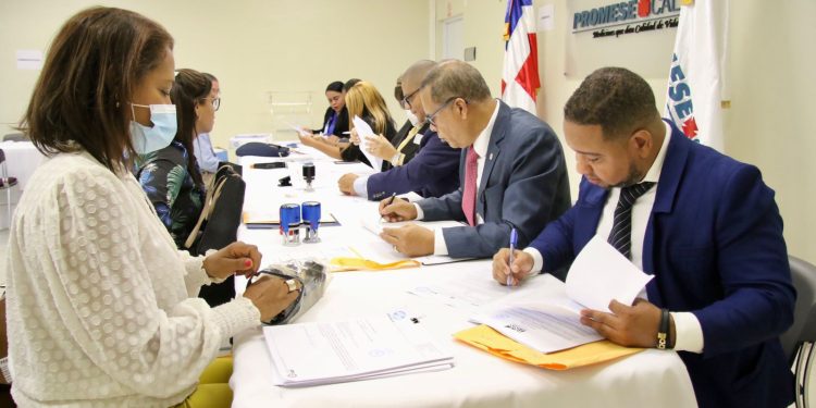 PROMESE/CAL comprará medicamentos para garantizar demanda del Sistema Público Nacional