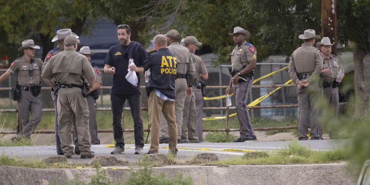 Sube a 19 niños y 2 adultos la cifra de muertos tras tiroteo en escuela de Uvalde, Texas