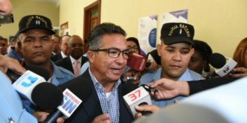 Tribunal absuelve a acusados de corrupción en caso Súper Tucano