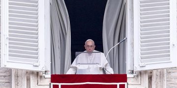 Papa Francisco pide “verdaderas negociaciones” para un alto el fuego en Ucrania