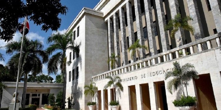 Minerd anuncia intervención de centro educativo donde se hizo video impúdico de niñas