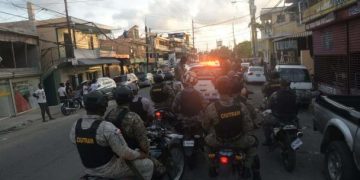 Policías y militares salen juntos a patrullar contra la delincuencia