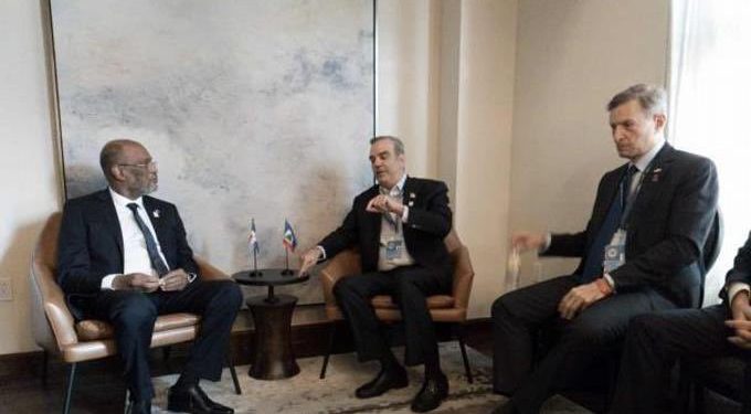 Abinader y Henry hablan de seguridad y aduanas en Cumbre las Américas